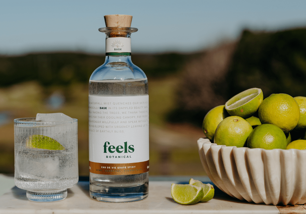Feels Botanical Bask & Soda Cocktail